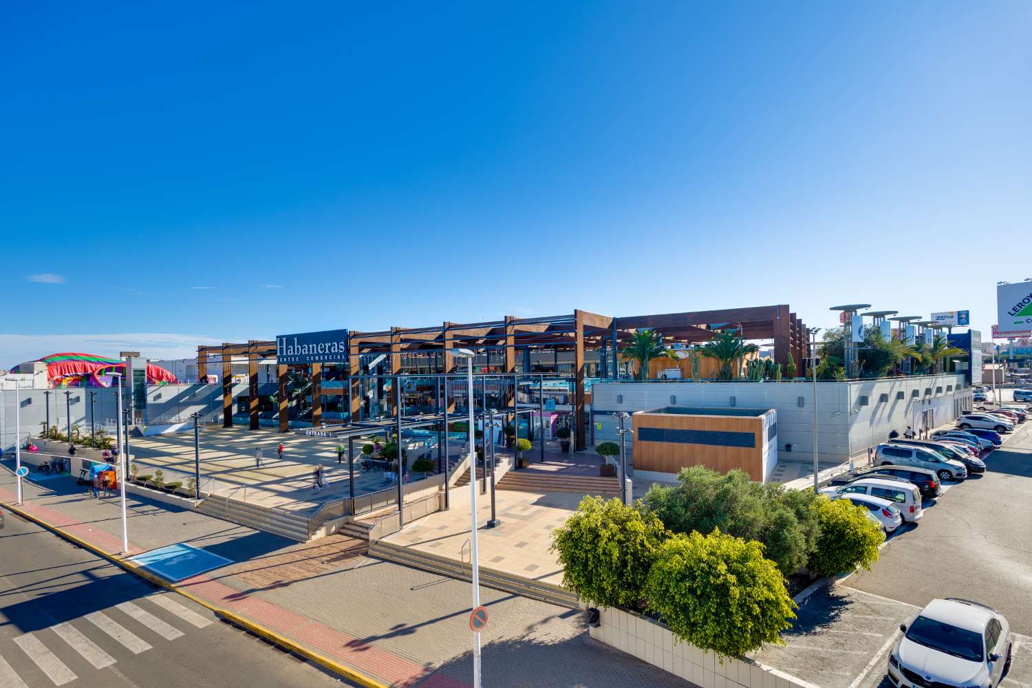 BAR I DRIFT MED UAFHÆNGIGT HUS I TORRETA II – TORREVIEJA