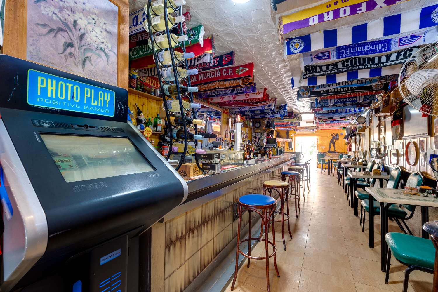 BAR I DRIFT MED UAFHÆNGIGT HUS I TORRETA II – TORREVIEJA