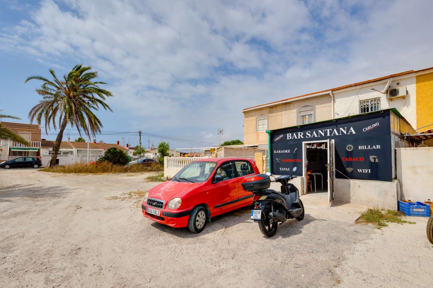 BAR I DRIFT MED UAFHÆNGIGT HUS I TORRETA II – TORREVIEJA