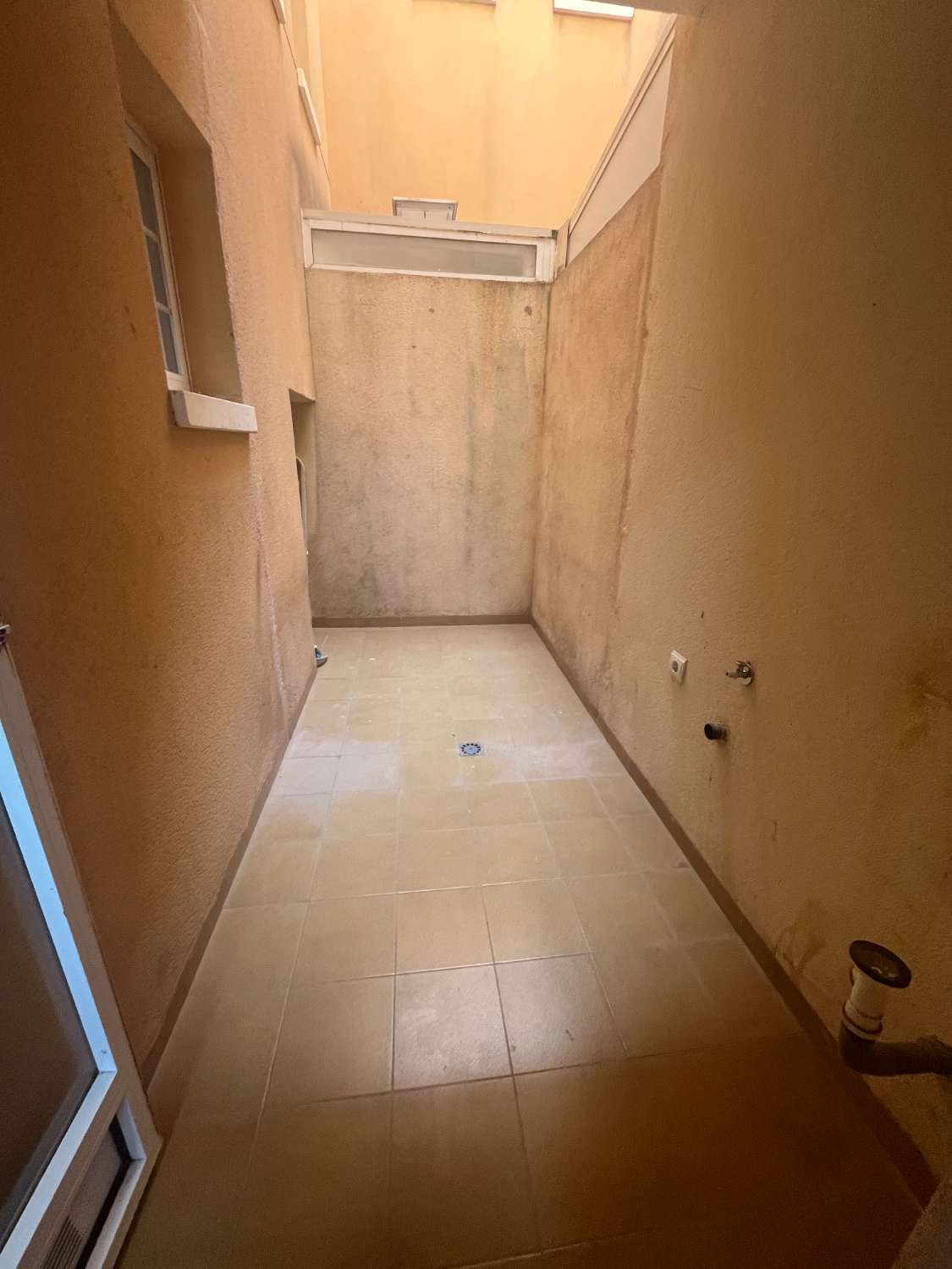 RENOVIERTES DUPLEX ZUM VERKAUF IN TORREVIEJA!! 2 SCHLAFZIMMER MIT POOL!!