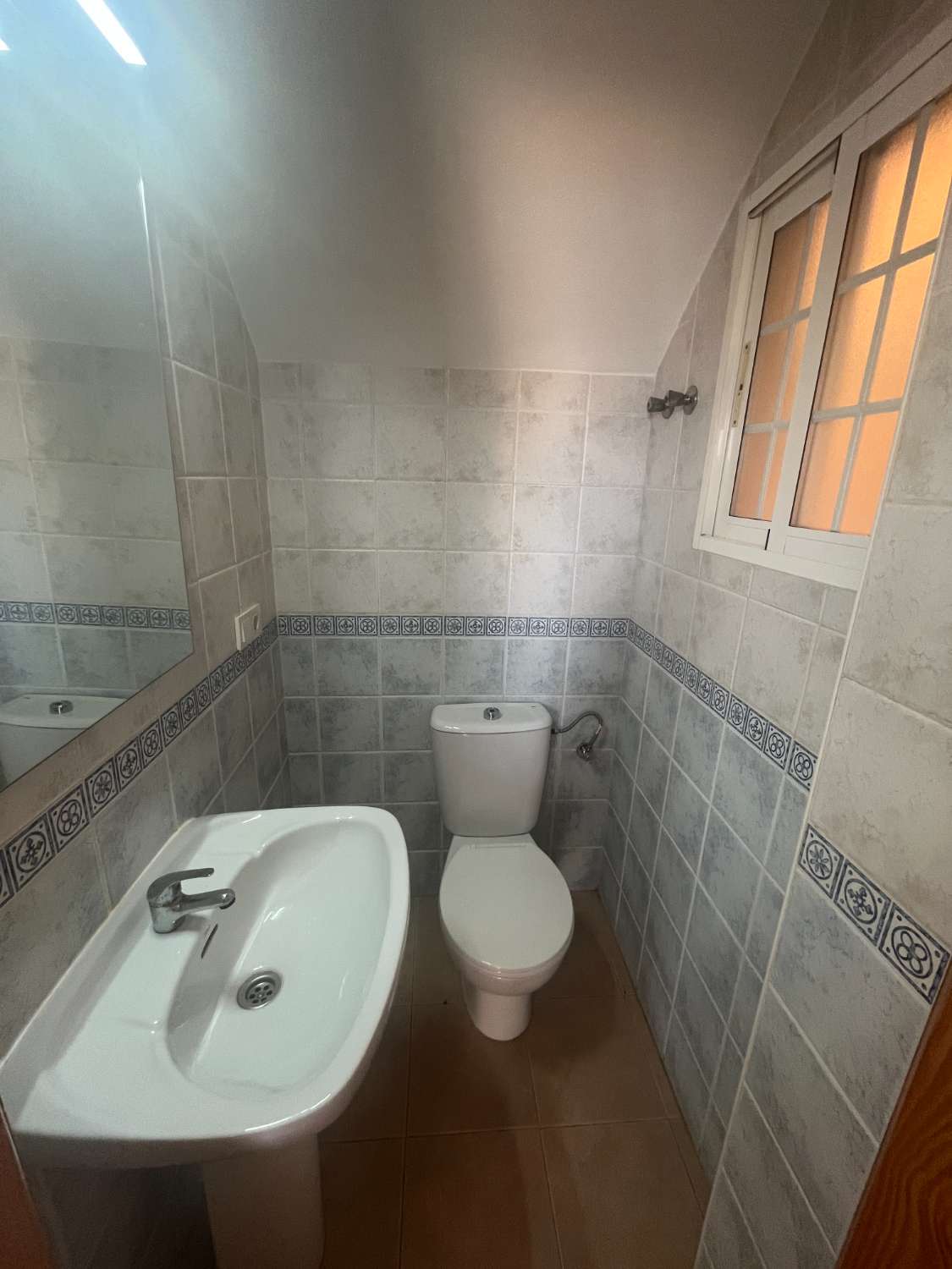 RENOVIERTES DUPLEX ZUM VERKAUF IN TORREVIEJA!! 2 SCHLAFZIMMER MIT POOL!!