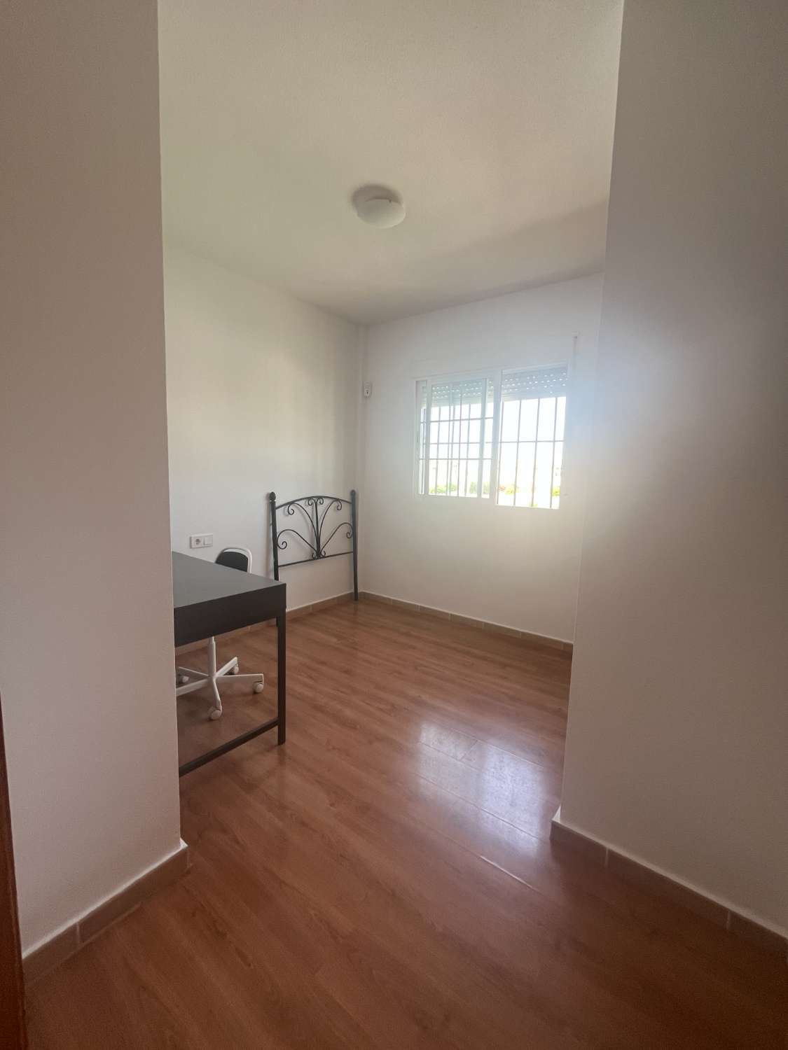 RENOVIERTES DUPLEX ZUM VERKAUF IN TORREVIEJA!! 2 SCHLAFZIMMER MIT POOL!!