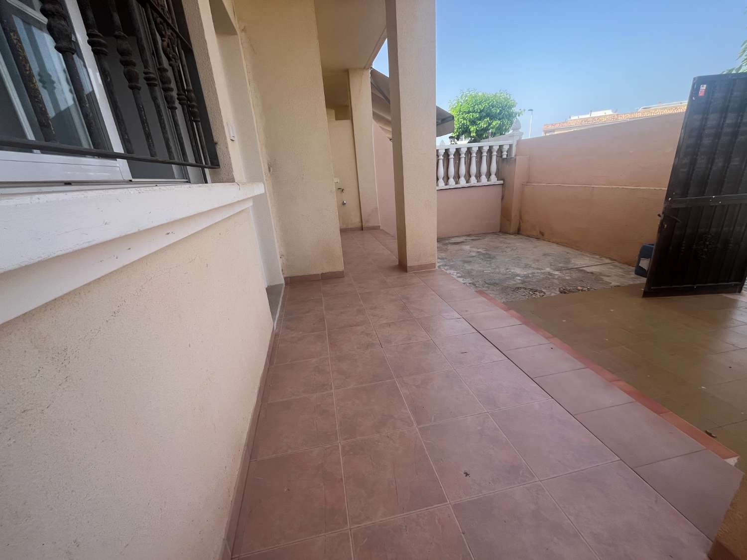 RENOVIERTES DUPLEX ZUM VERKAUF IN TORREVIEJA!! 2 SCHLAFZIMMER MIT POOL!!