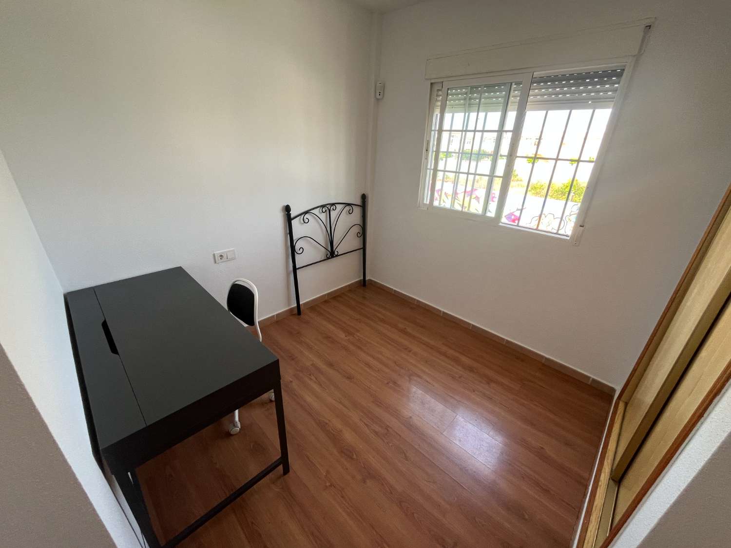 RENOVIERTES DUPLEX ZUM VERKAUF IN TORREVIEJA!! 2 SCHLAFZIMMER MIT POOL!!