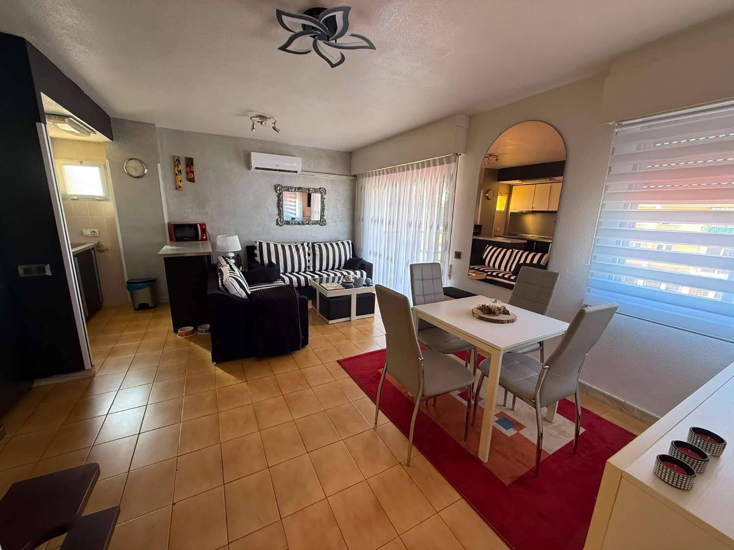APARTAMENTO CON VISTAS AL MAR