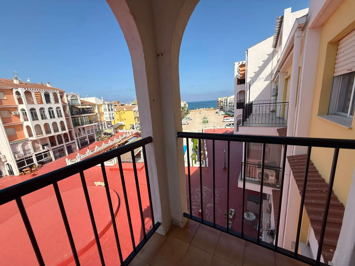APARTAMENTO CON VISTAS AL MAR