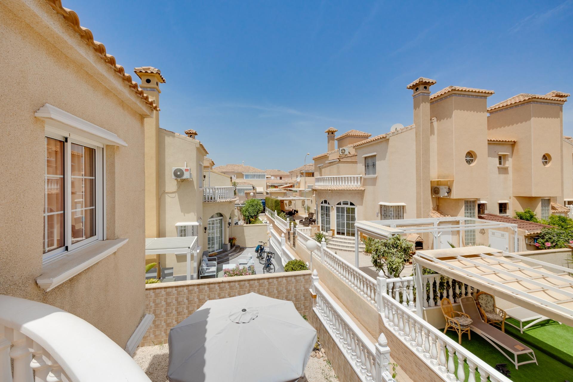 Hus till salu i Orihuela Costa