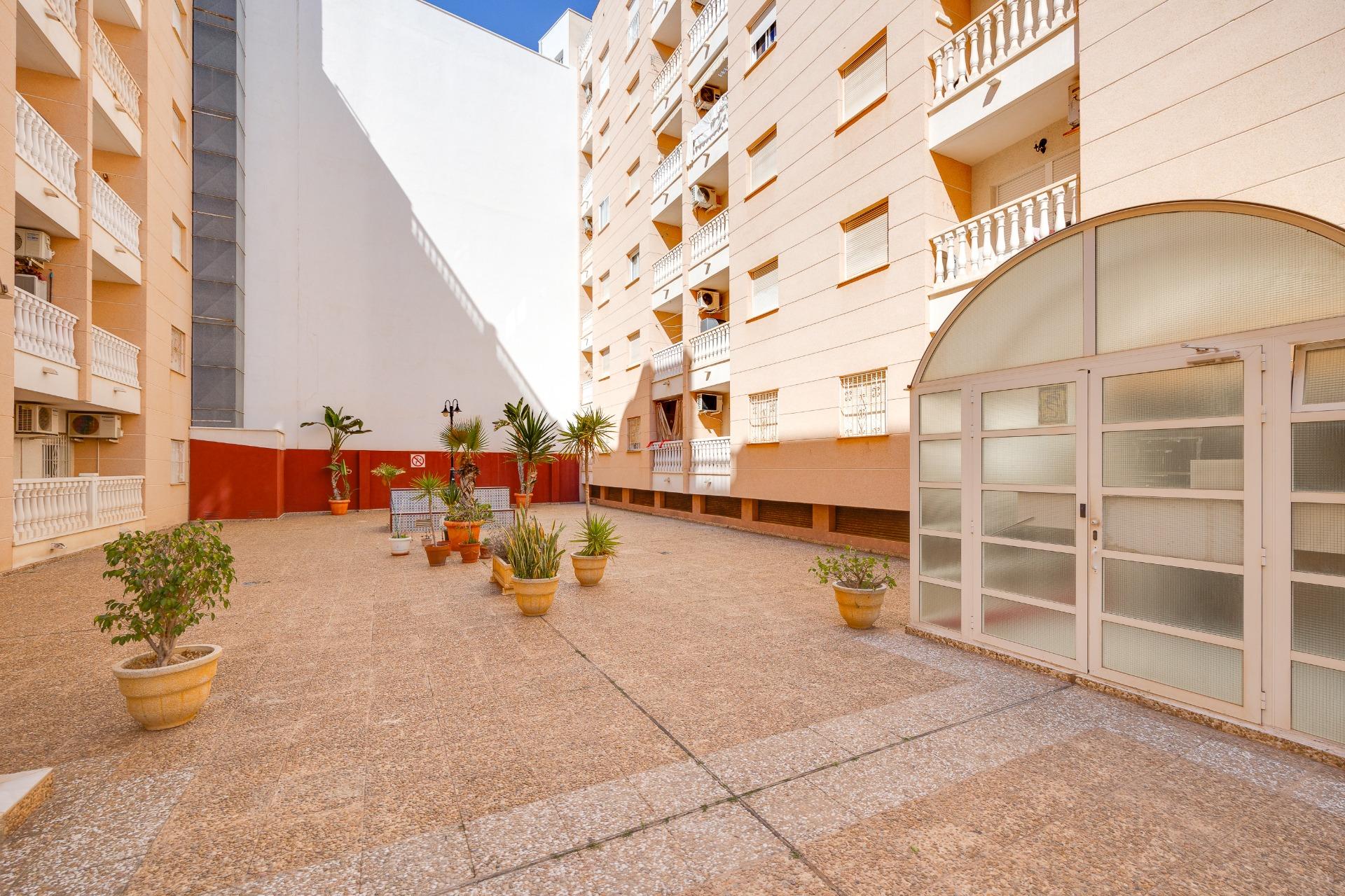 Lägenhet till salu i Torrevieja