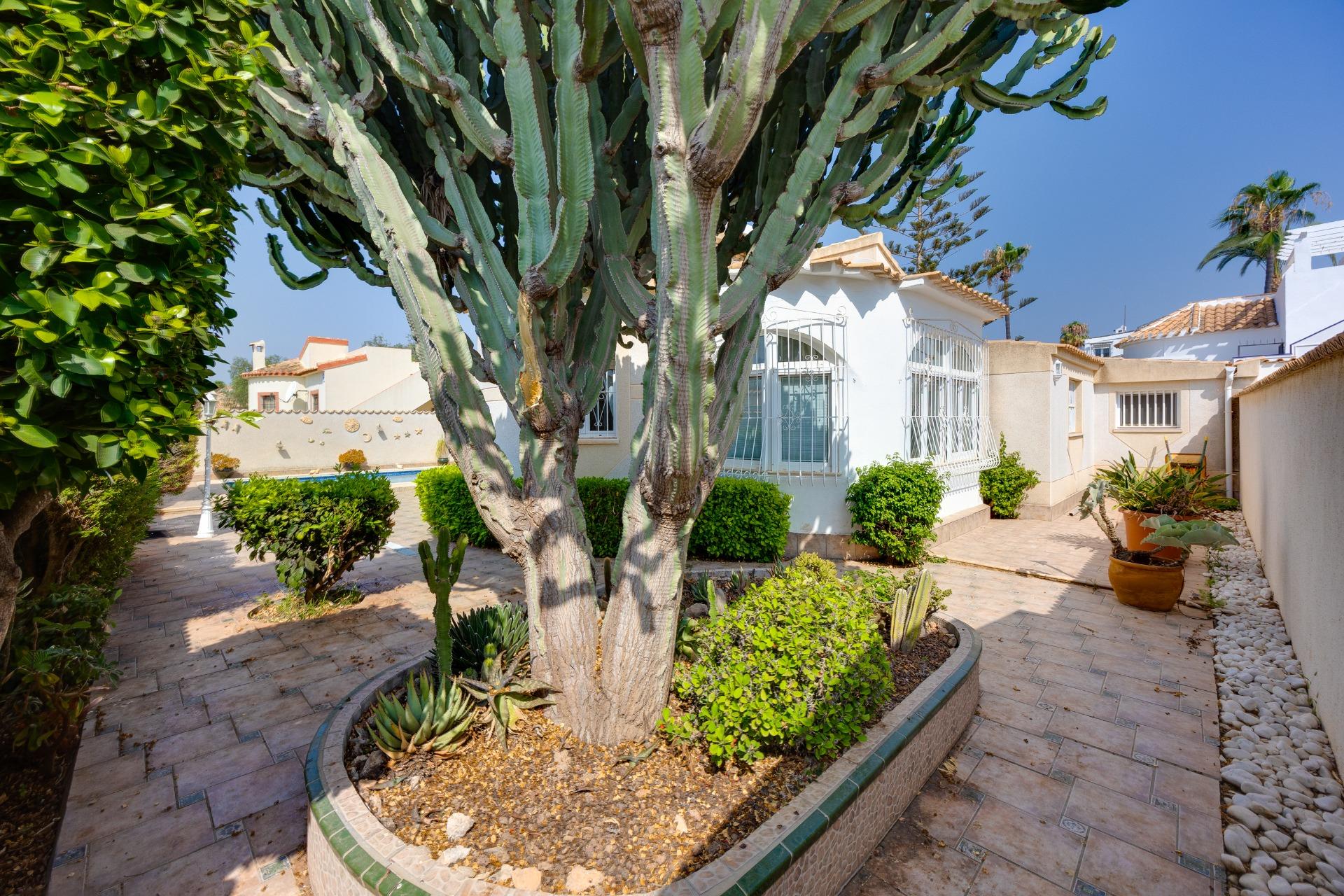Villa till salu i Orihuela Costa