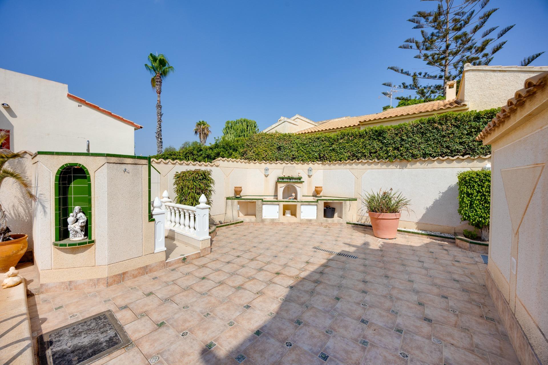 Villa till salu i Orihuela Costa