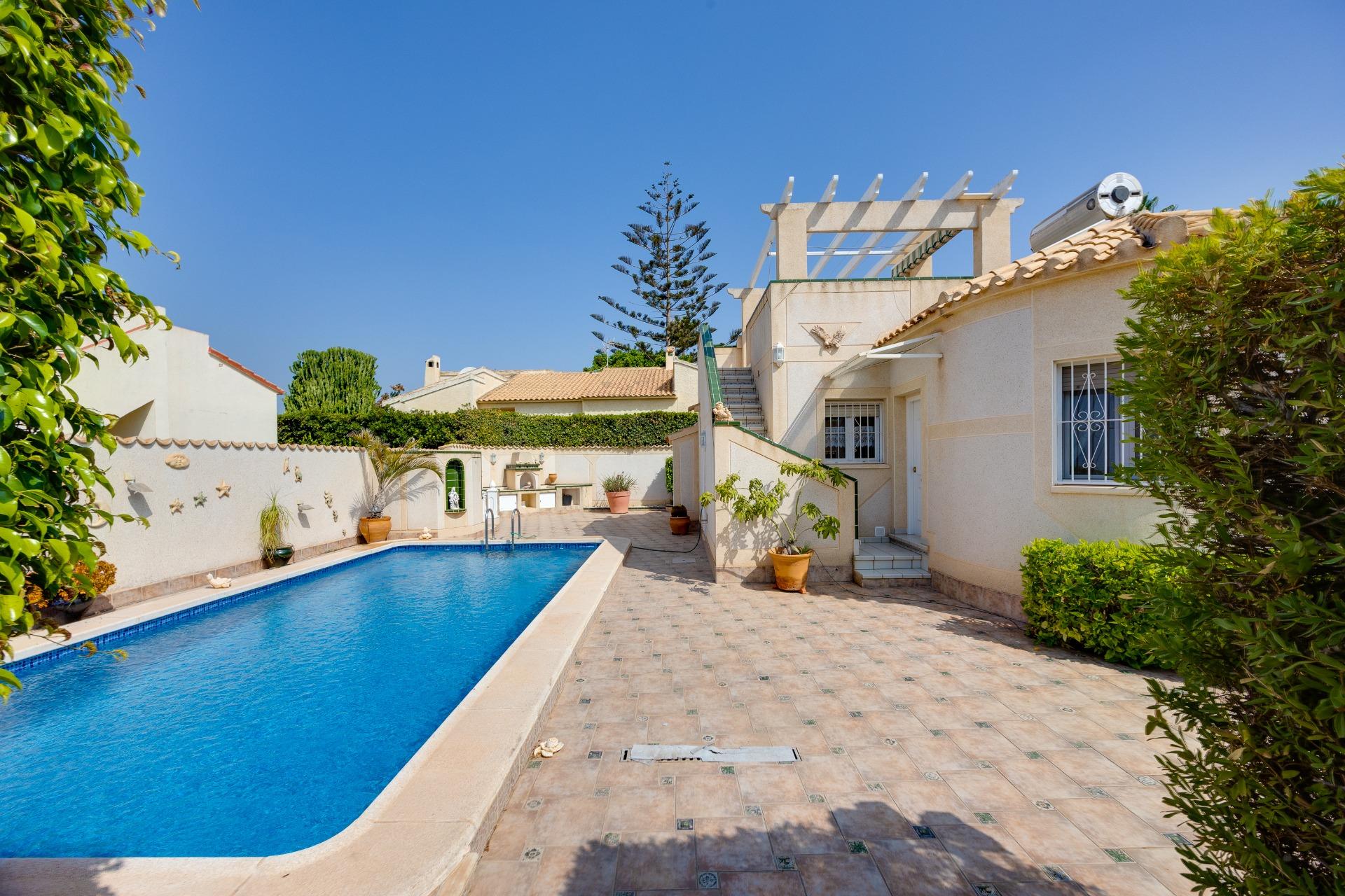 Villa till salu i Orihuela Costa