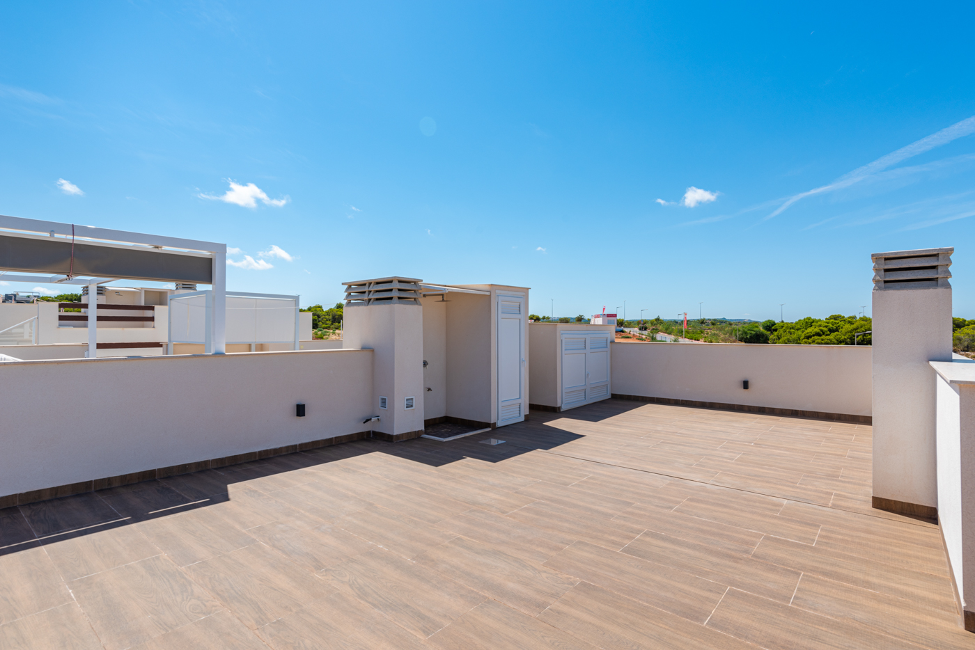 NYBYGGET PENTHOUSE MED TERRASSE OG SPEKTAKULÆR UDSIGT