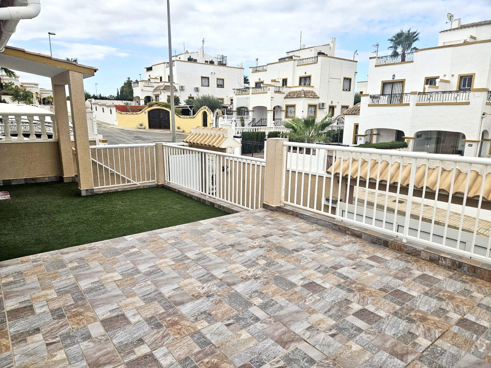 Chalet en venta en Orihuela Costa