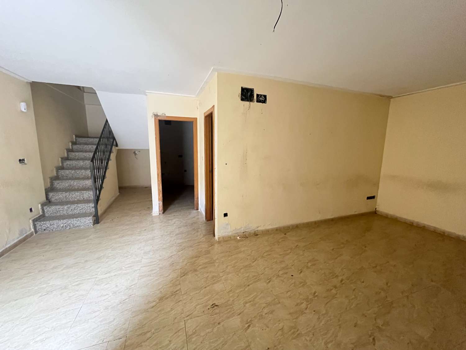 Dúplex 3 dormitorios 2 baños en Carretera de Crevillente