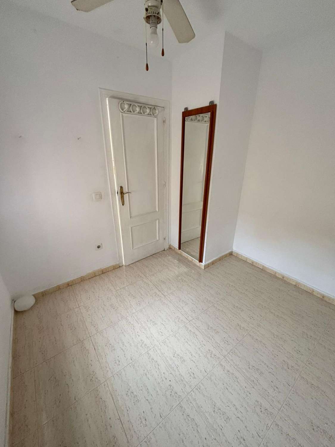 OCASIÓN!! DUPLEX 3 DORMITORIOS 2 BAÑOS EN LA SIESTA PARA REFORMAR CON PISCINA!!