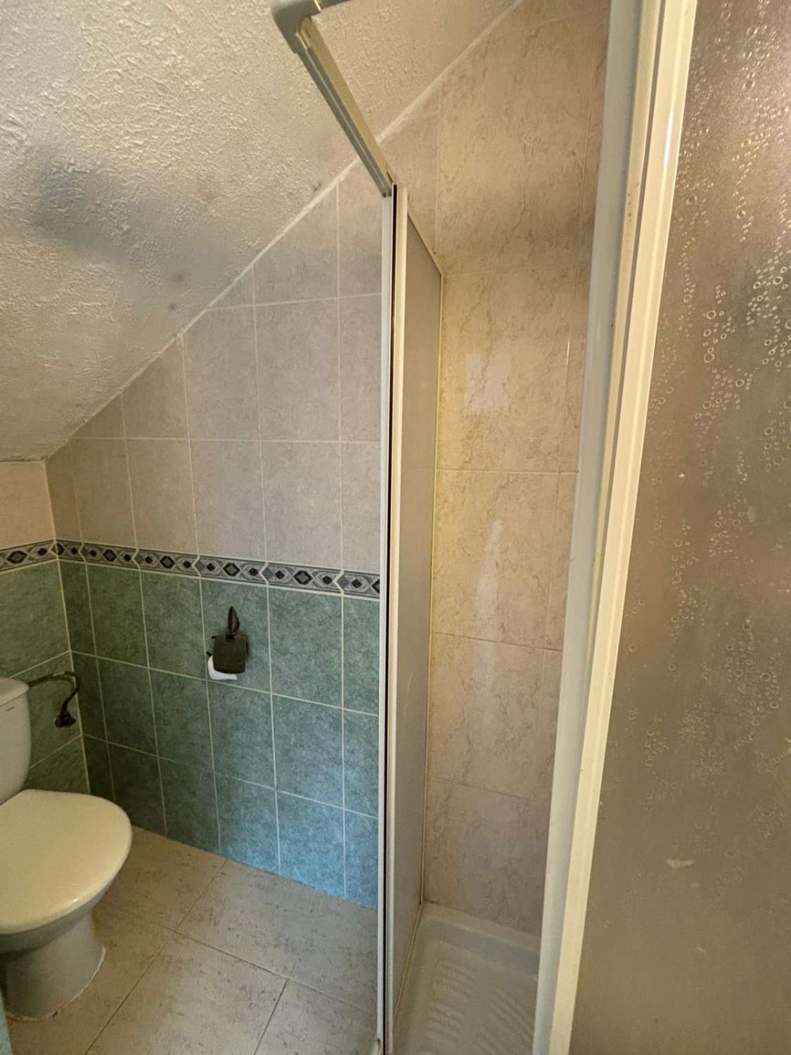 OCASIÓN!! DUPLEX 3 DORMITORIOS 2 BAÑOS EN LA SIESTA PARA REFORMAR CON PISCINA!!