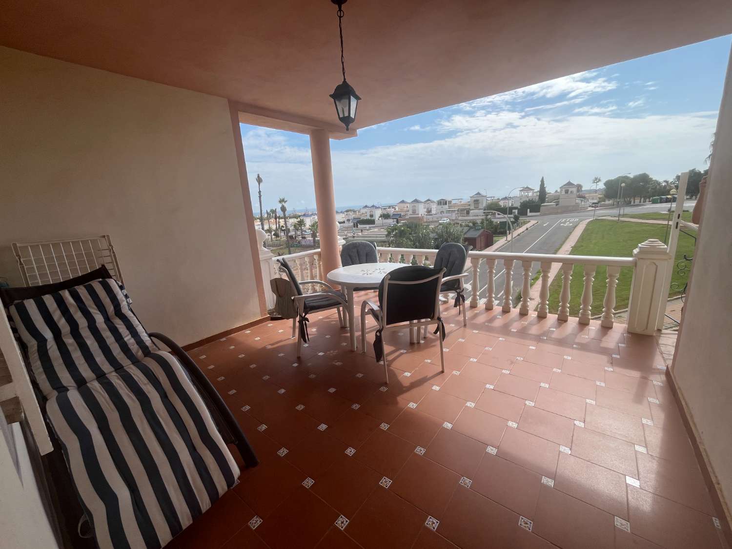 ATICO VISTAS AL MAR, LICENCIA TURISTICA CON PISCINA