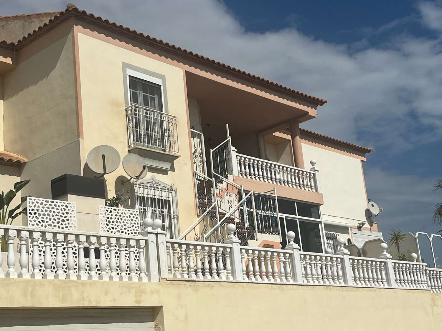 ATICO VISTAS AL MAR, LICENCIA TURISTICA CON PISCINA