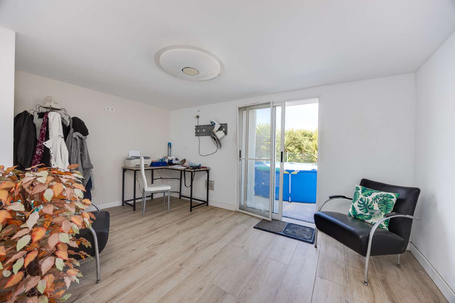 Finca privada de 5.727 m² con vistas panorámicas, piscina