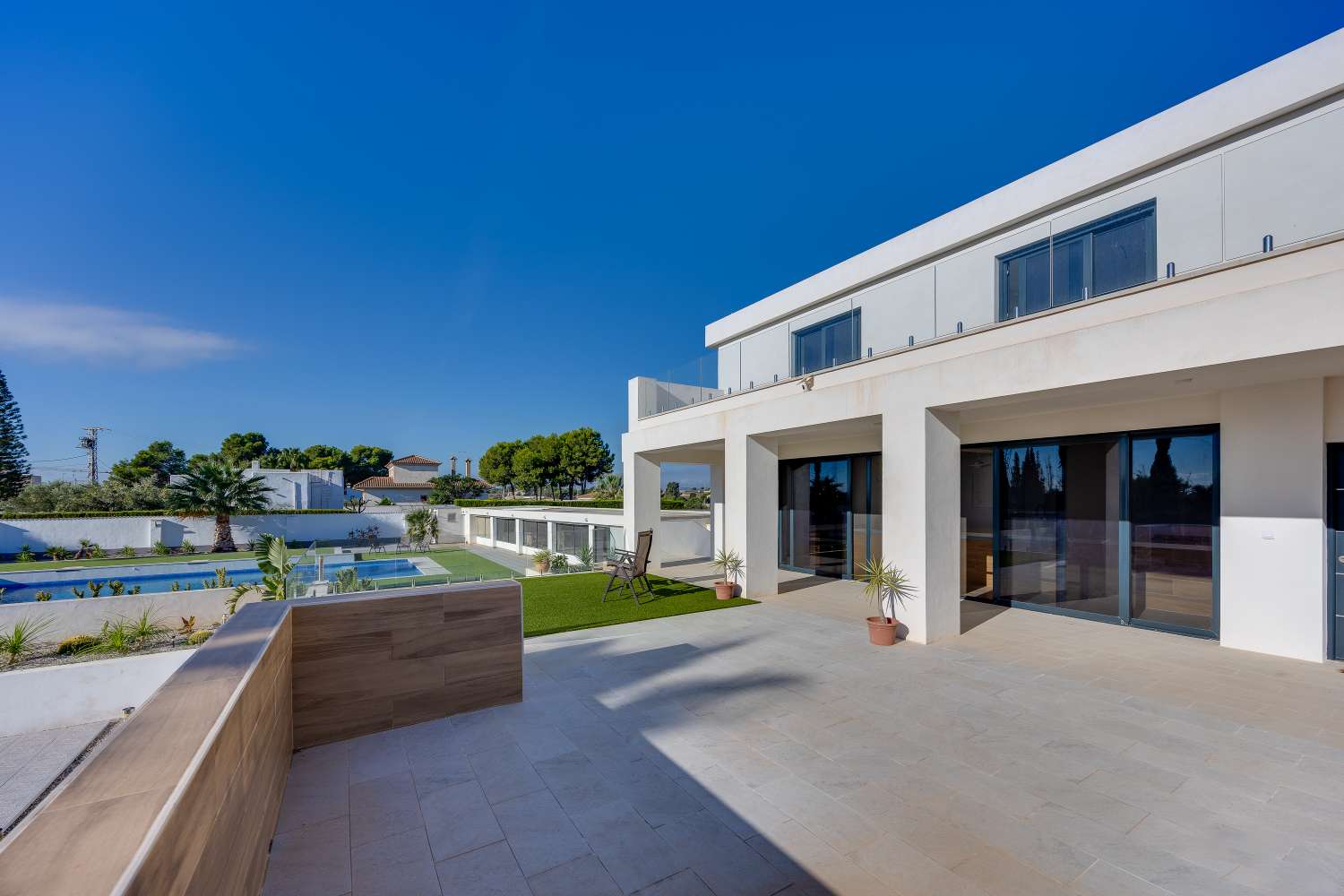 Finca privada de 5.727 m² con vistas panorámicas, piscina