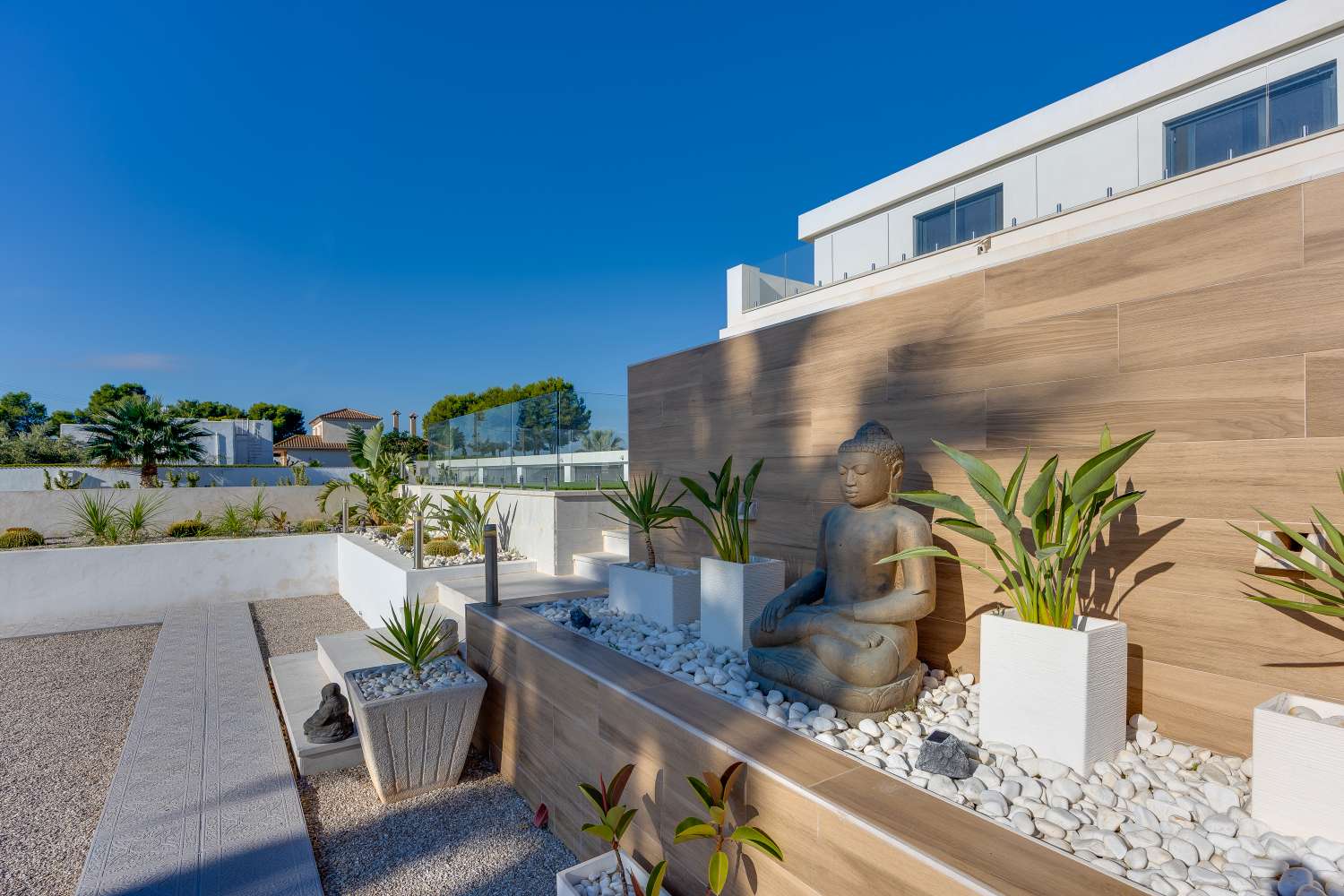 Finca privada de 5.727 m² con vistas panorámicas, piscina