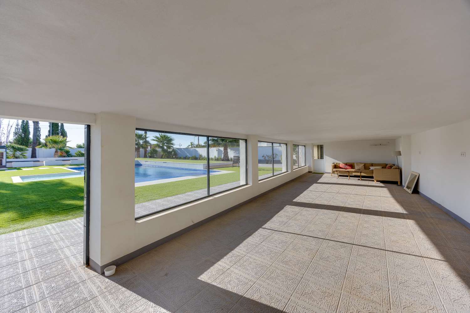 Finca privada de 5.727 m² con vistas panorámicas, piscina