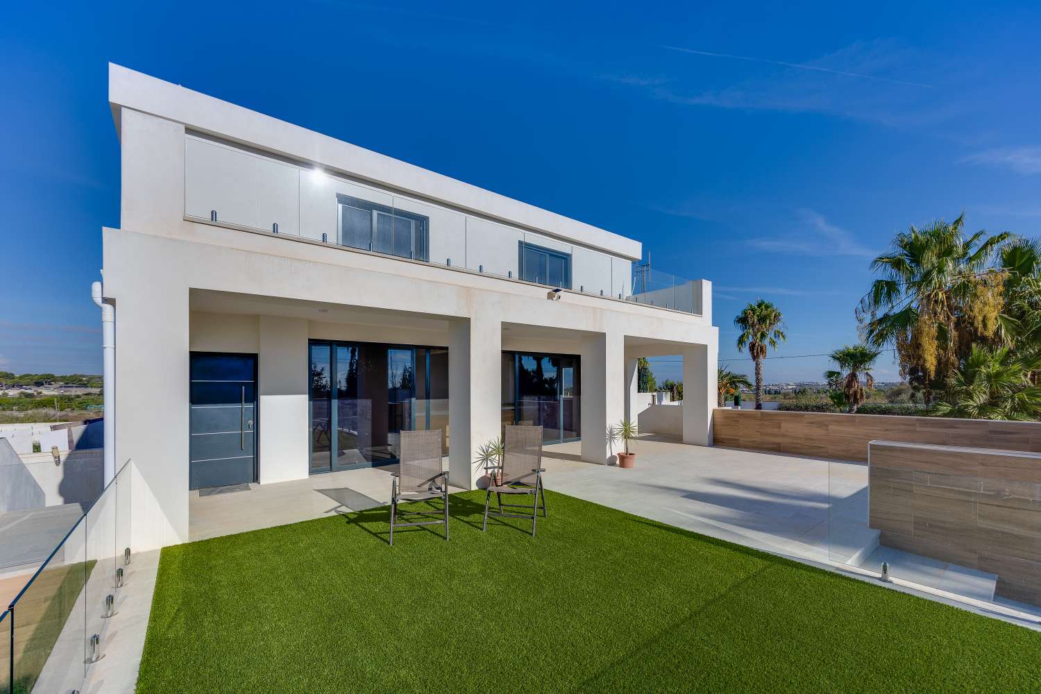 Finca privada de 5.727 m² con vistas panorámicas, piscina