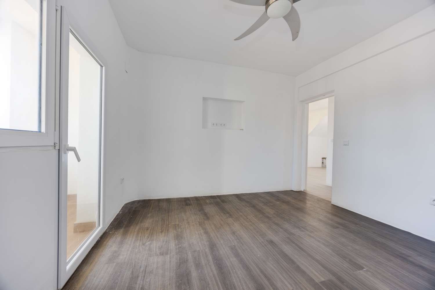 Finca privada de 5.727 m² con vistas panorámicas, piscina
