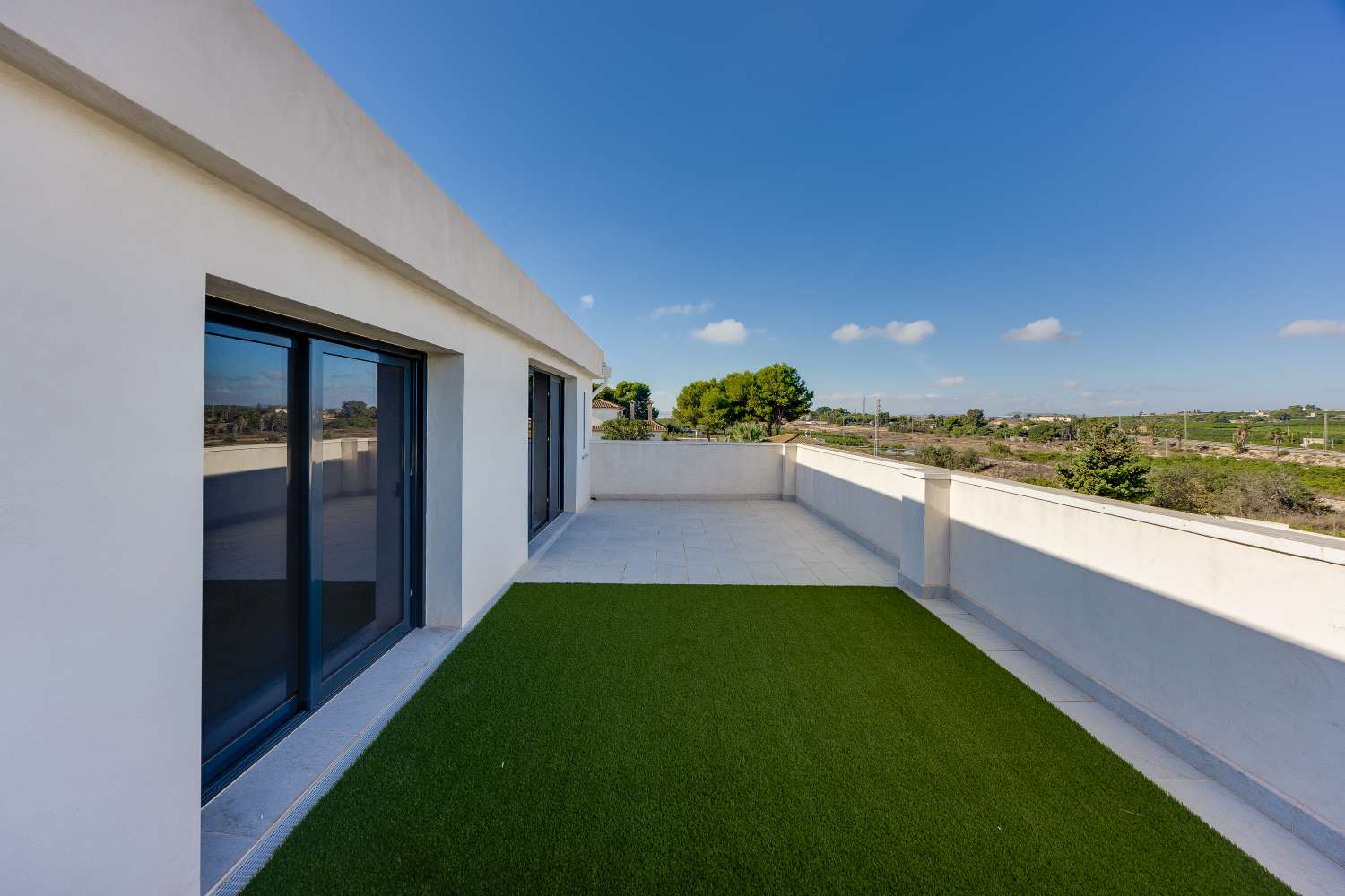 Finca privada de 5.727 m² con vistas panorámicas, piscina