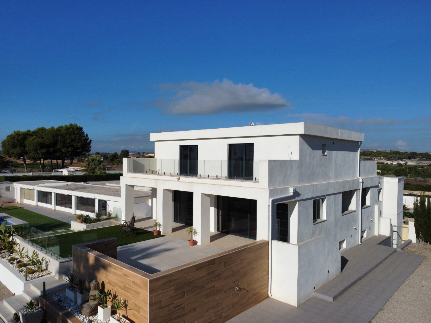Finca privada de 5.727 m² con vistas panorámicas, piscina