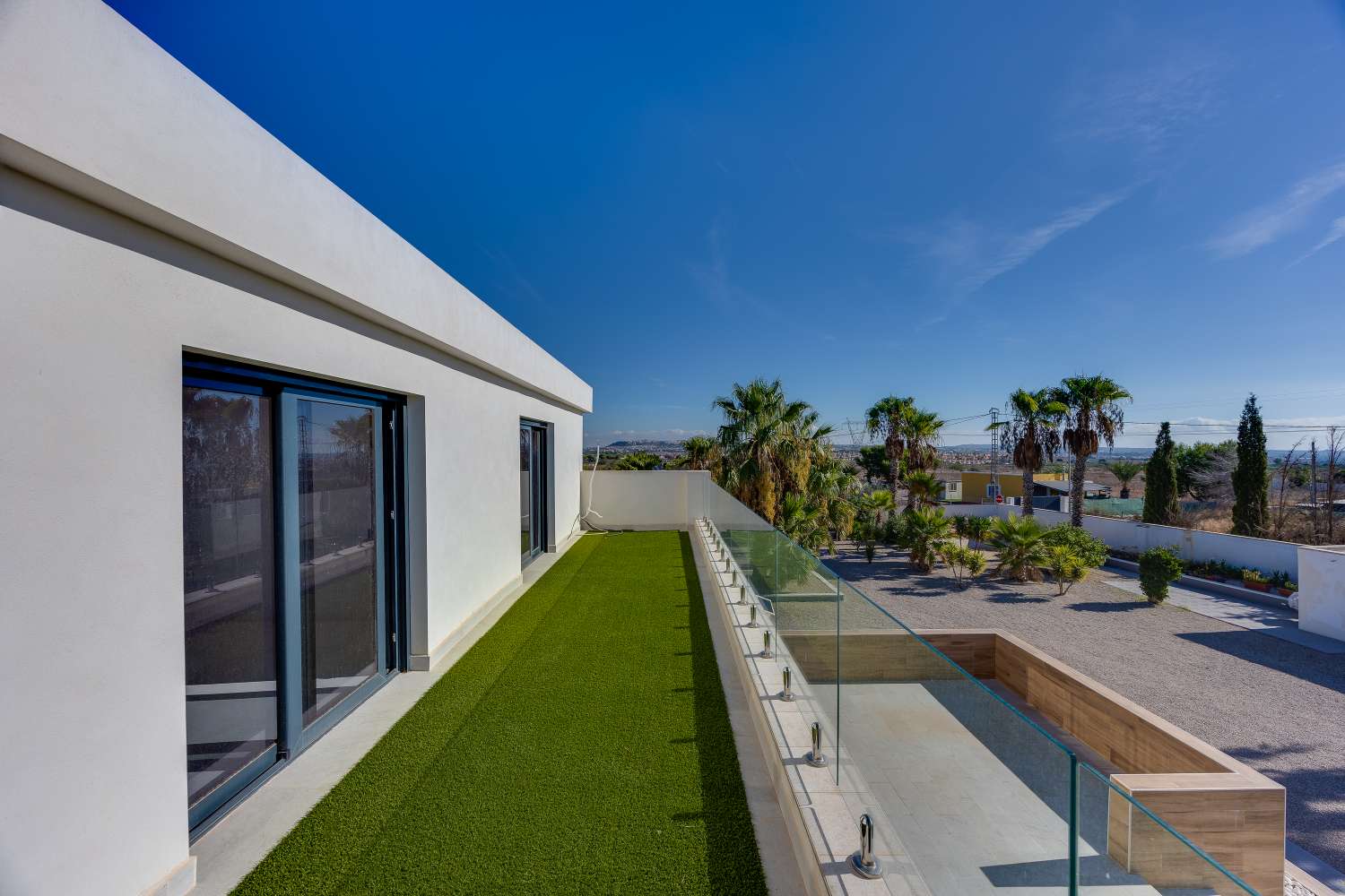 Finca privada de 5.727 m² con vistas panorámicas, piscina