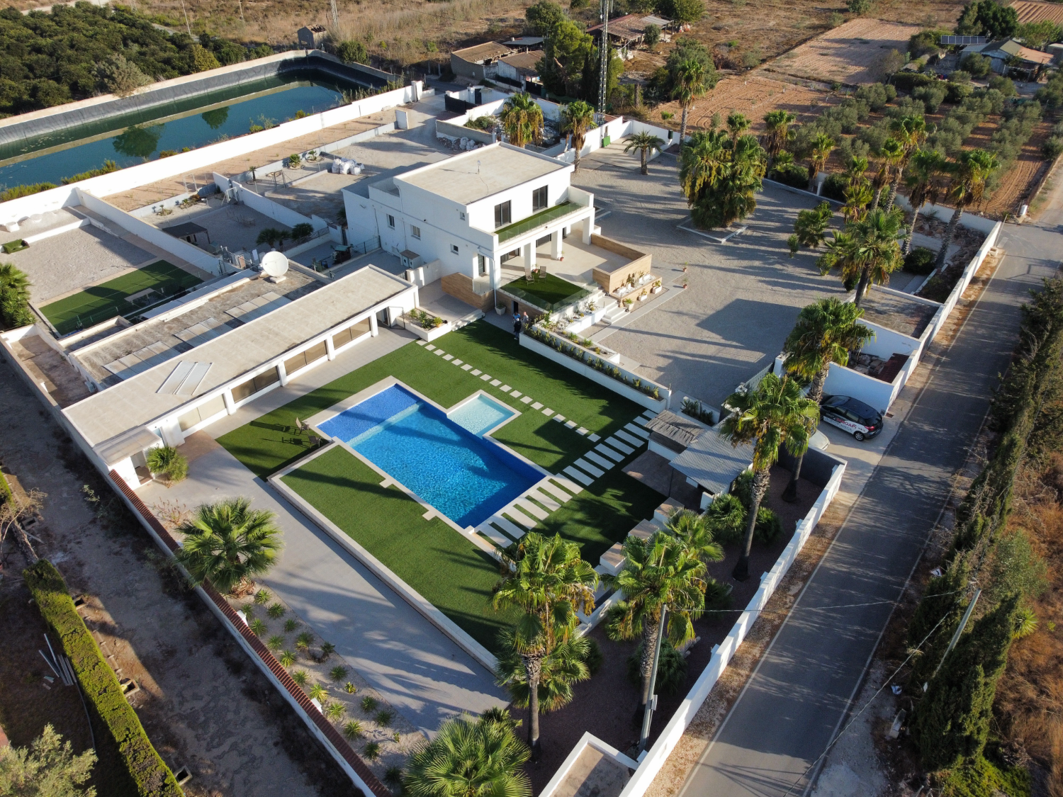 Finca privada de 5.727 m² con vistas panorámicas, piscina