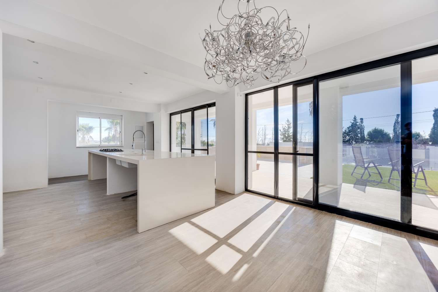 Finca privada de 5.727 m² con vistas panorámicas, piscina