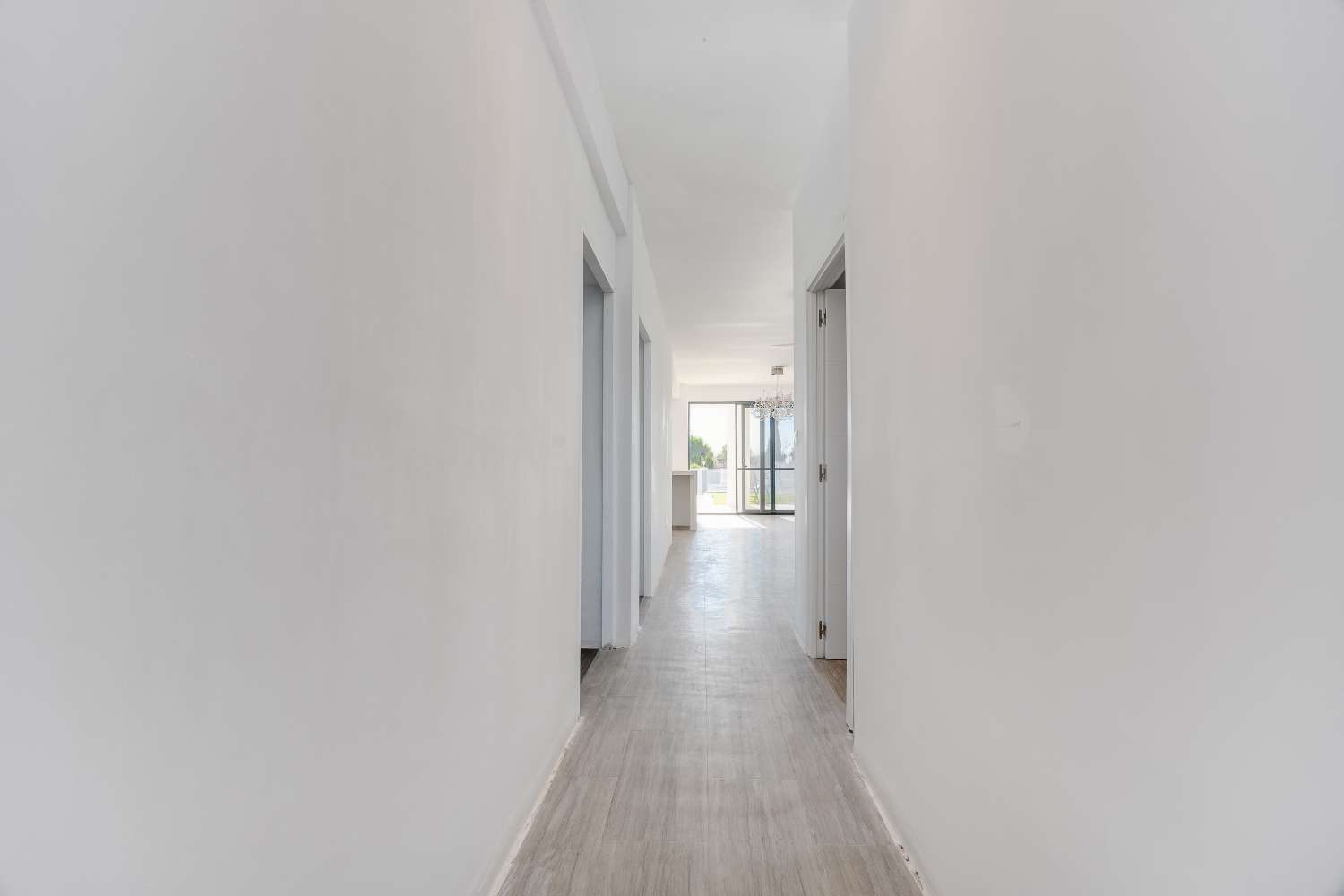 Finca privada de 5.727 m² con vistas panorámicas, piscina