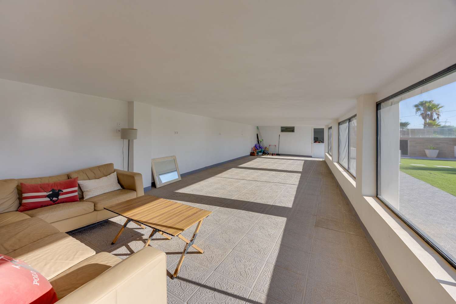 Finca privada de 5.727 m² con vistas panorámicas, piscina