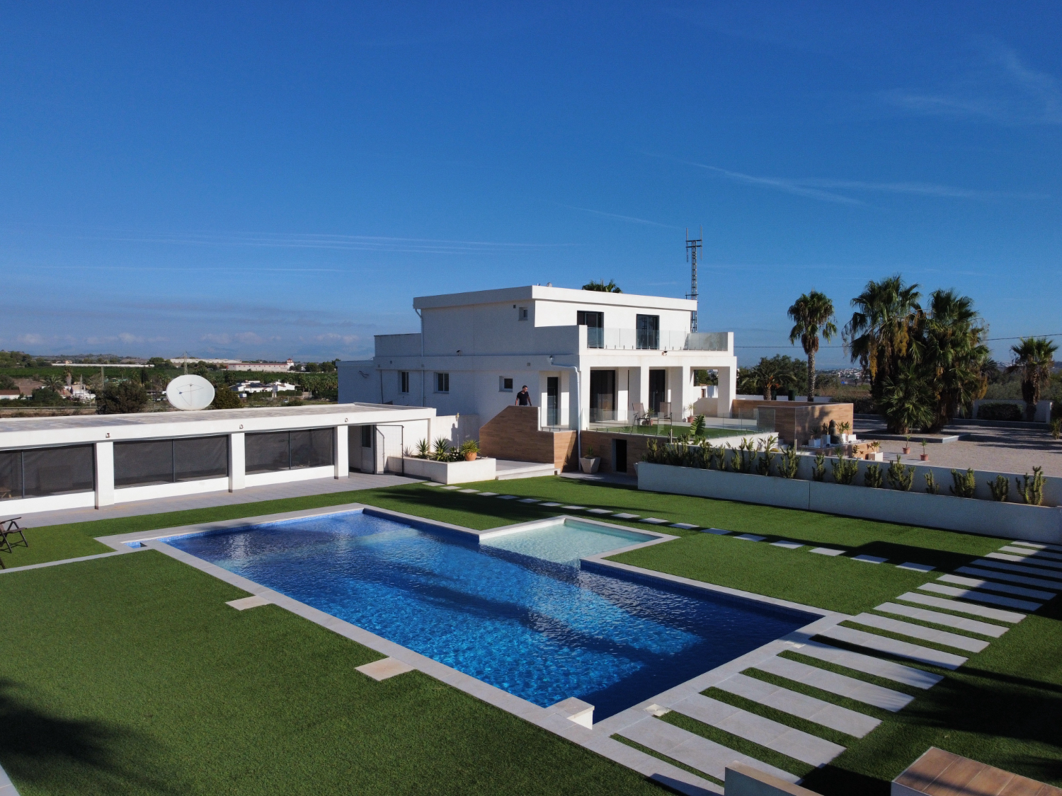Finca privada de 5.727 m² con vistas panorámicas, piscina