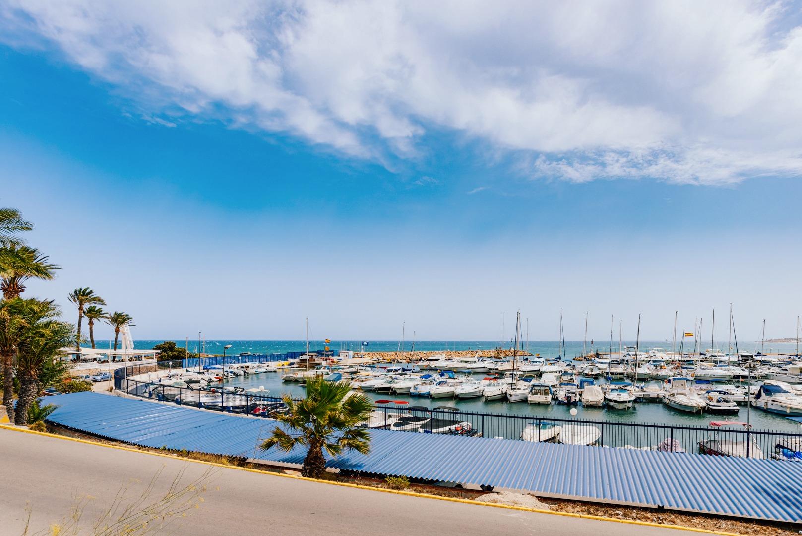 Vila v prodeji in Orihuela Costa