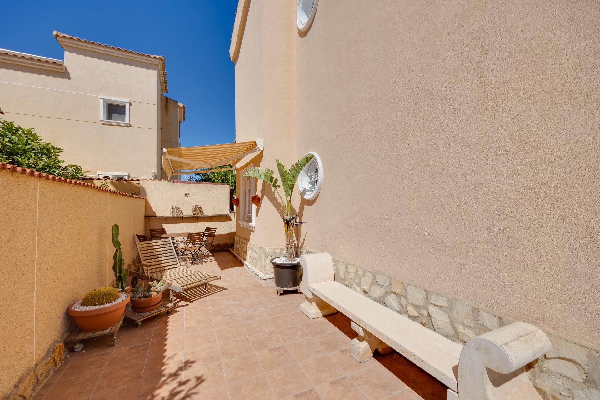 Vila v prodeji in Orihuela Costa