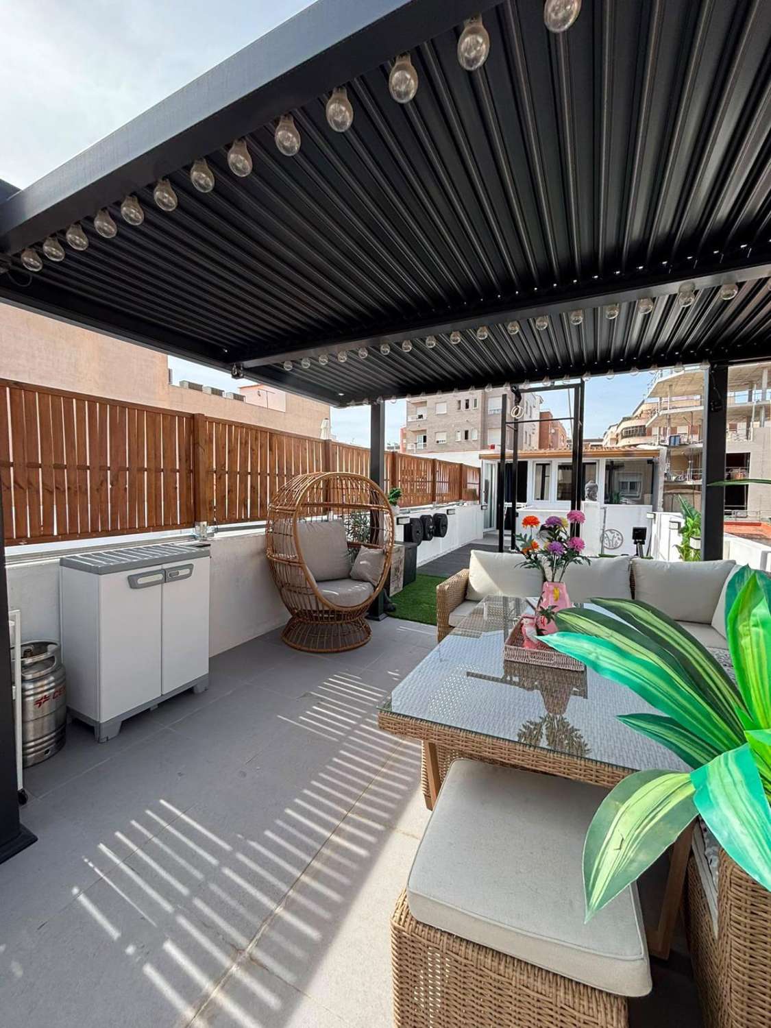 SAMOSTATNĚ STOJÍCÍ DŮM TORREVIEJA CENTER