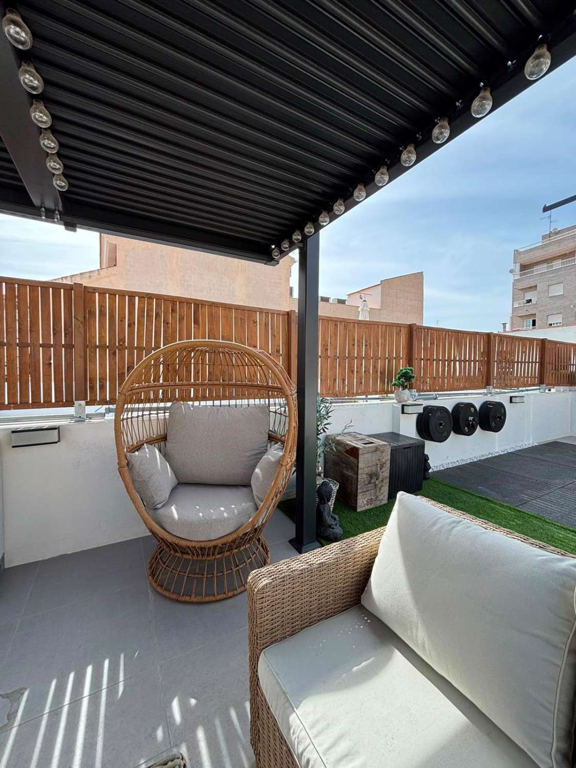 SAMOSTATNĚ STOJÍCÍ DŮM TORREVIEJA CENTER