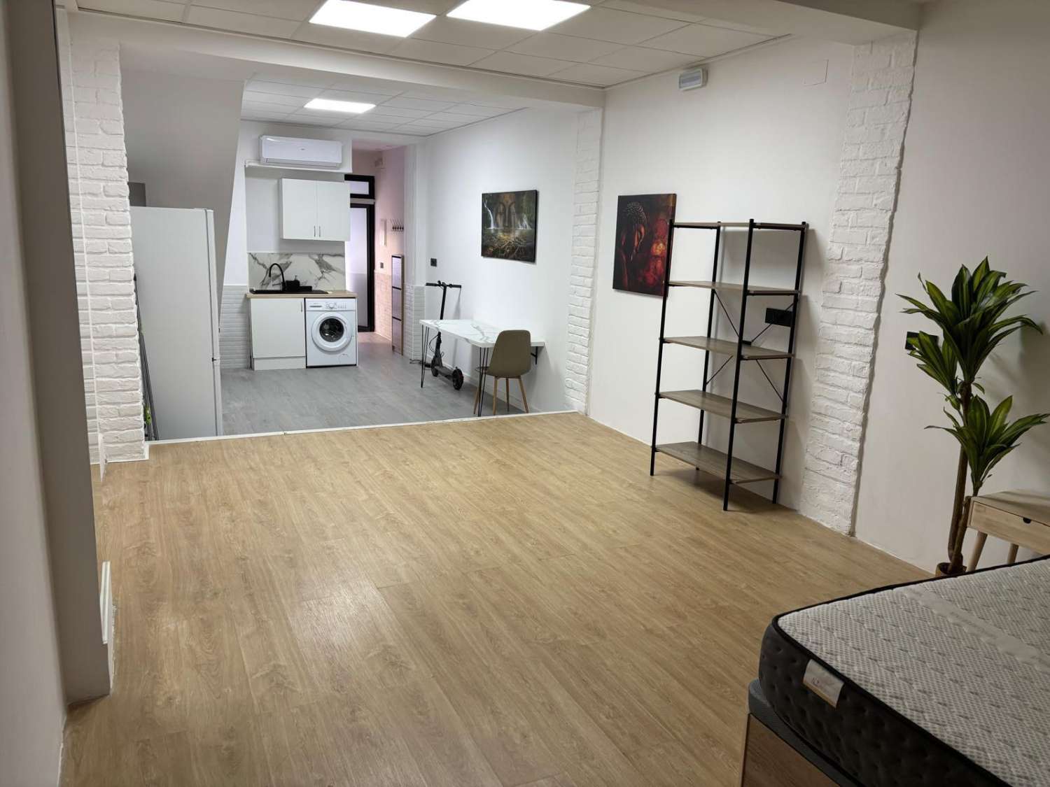 SAMOSTATNĚ STOJÍCÍ DŮM TORREVIEJA CENTER
