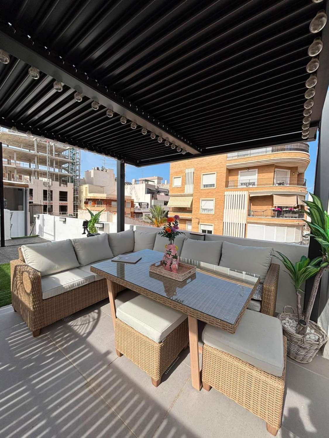 SAMOSTATNĚ STOJÍCÍ DŮM TORREVIEJA CENTER