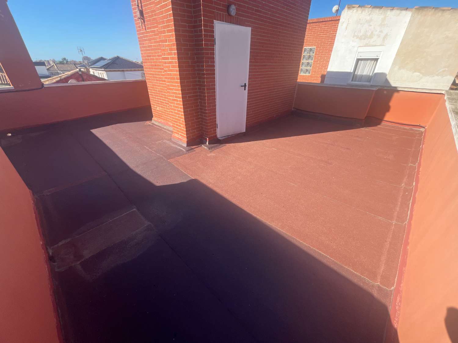 CHALET INDEPENDIENTE CON PISCINA PRIVADA, AGUAS NUEVAS A 3 KM DE LA PLAYA