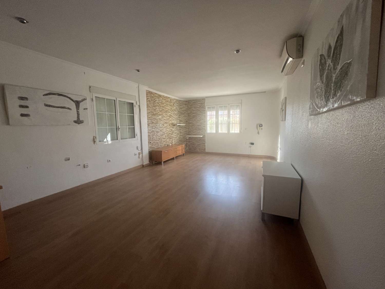 CHALET INDEPENDIENTE CON PISCINA PRIVADA, AGUAS NUEVAS A 3 KM DE LA PLAYA