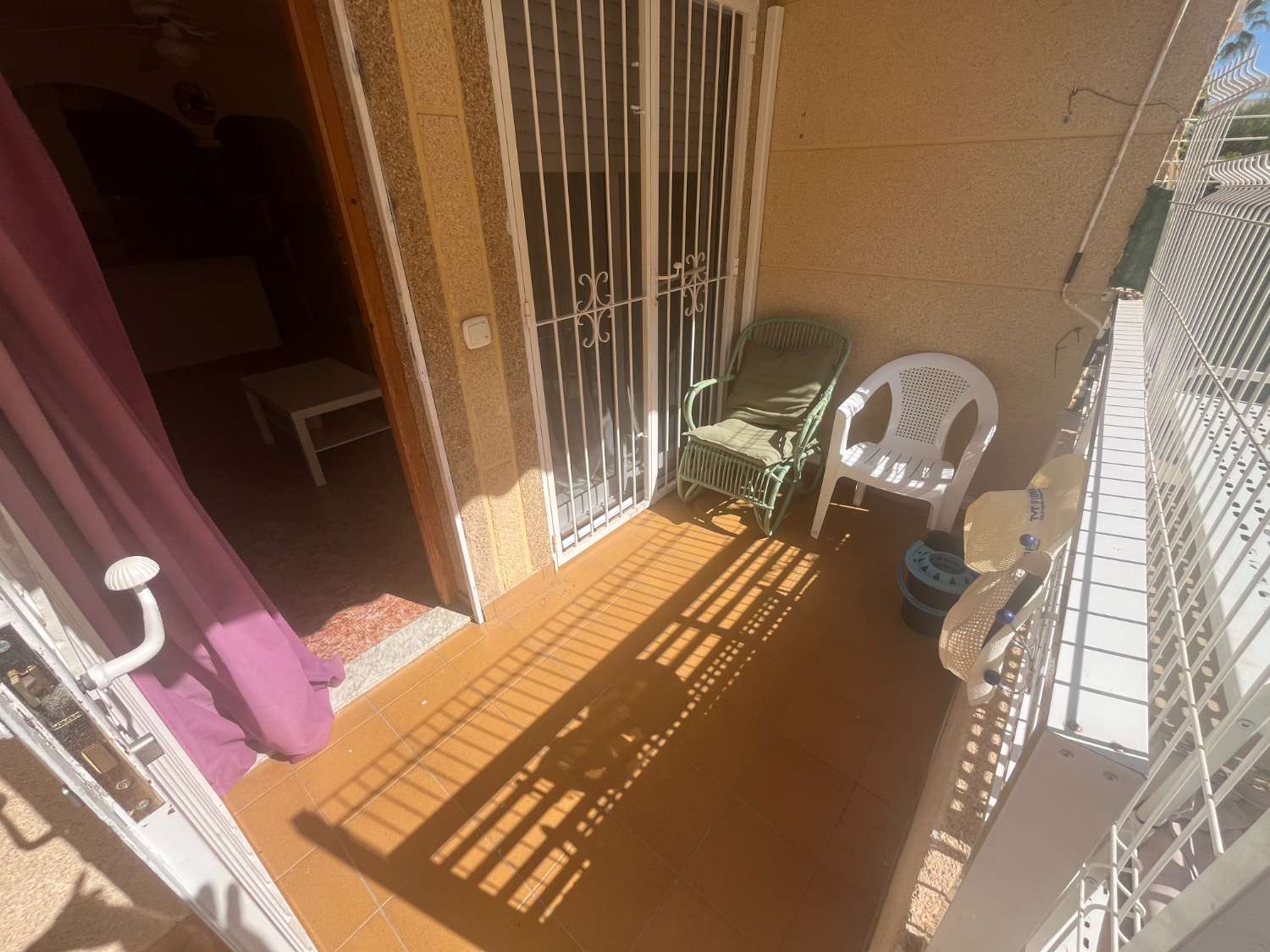 DVOUPOKOJOVÝ PRONÁJEM S BAZÉNEM A SOUKROMÝM PARKOVÁNÍM!!