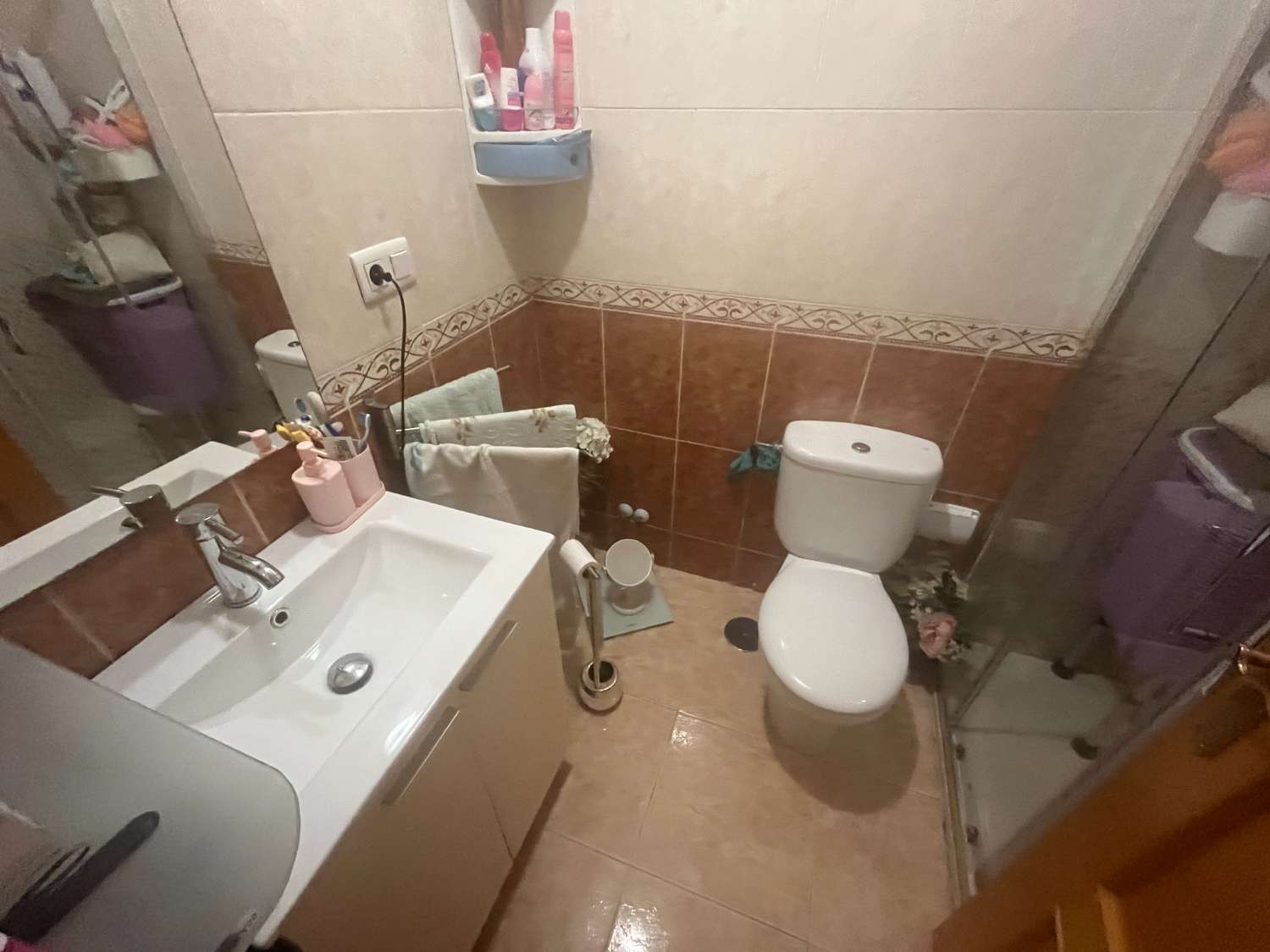 Appartement met twee slaapkamers en zwembad dicht bij het centrum en het strand