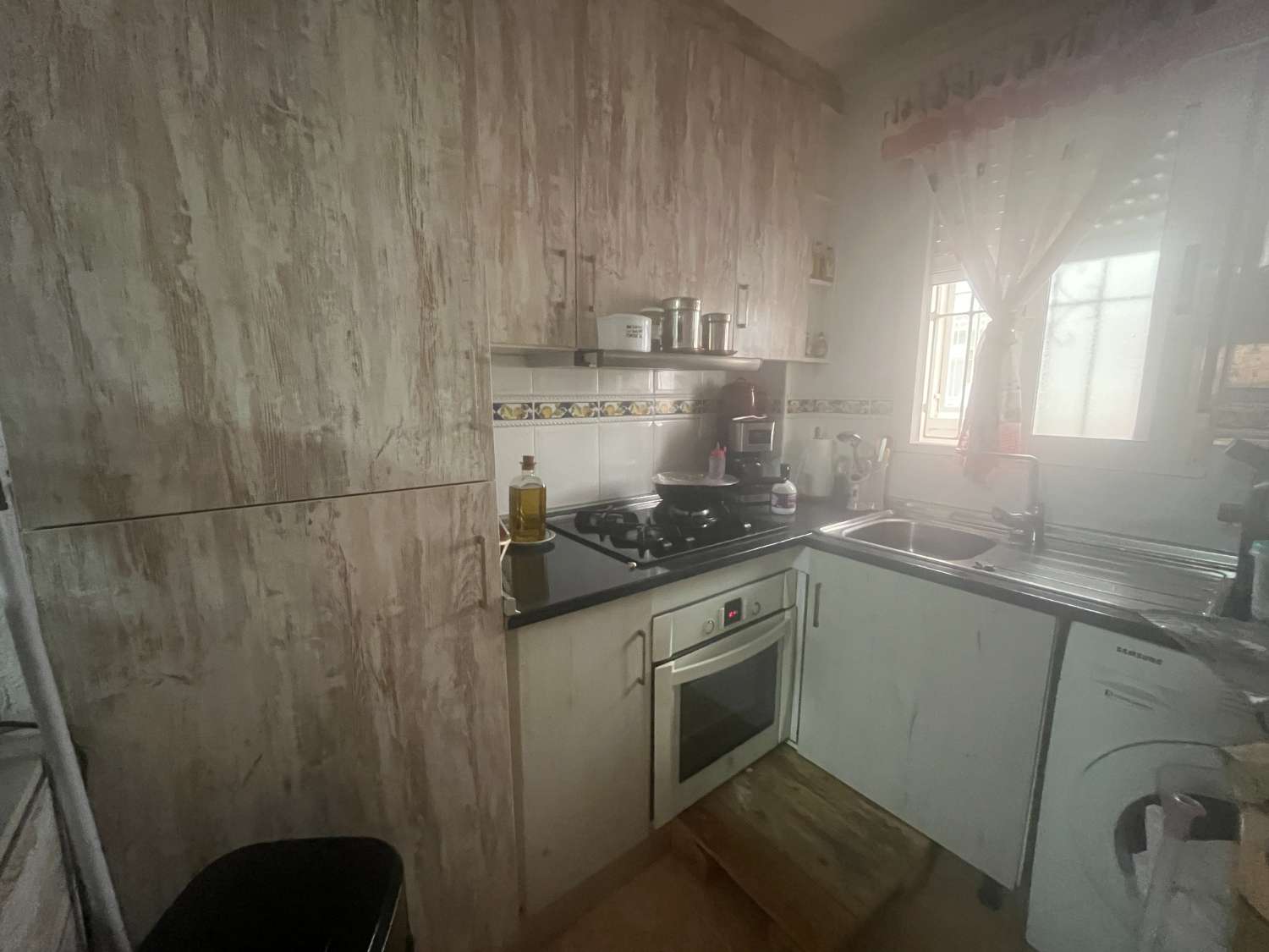 Appartement met twee slaapkamers en zwembad dicht bij het centrum en het strand