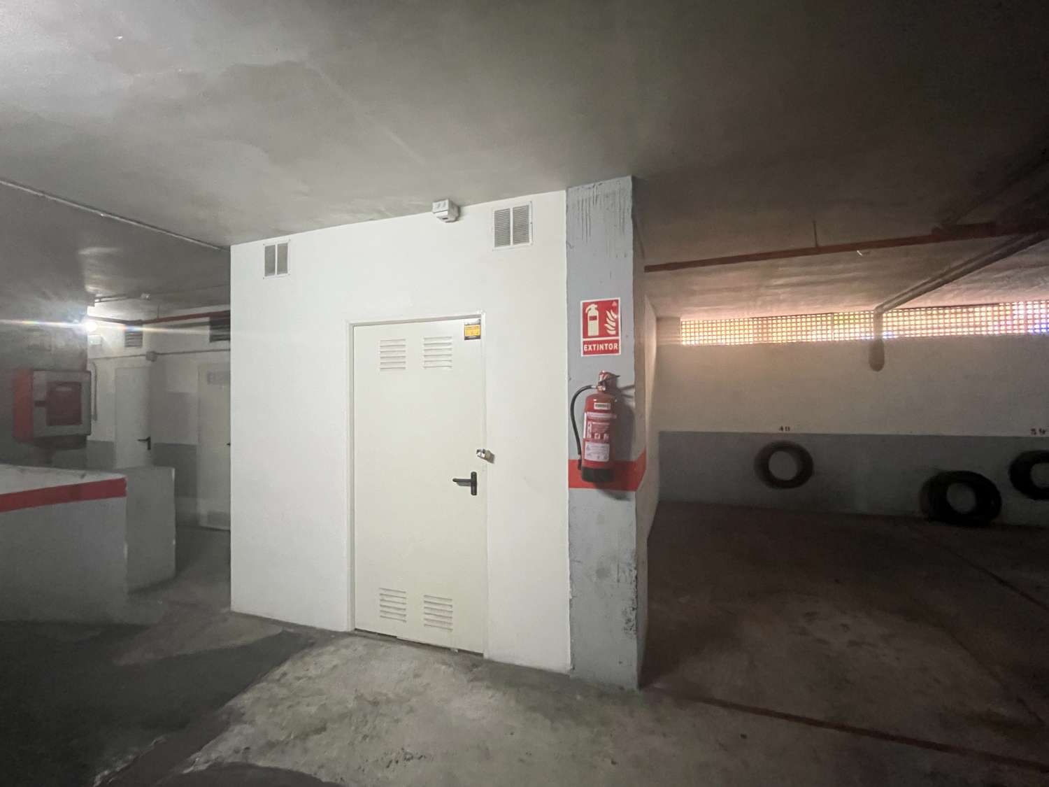 Appartement met twee slaapkamers en zwembad dicht bij het centrum en het strand