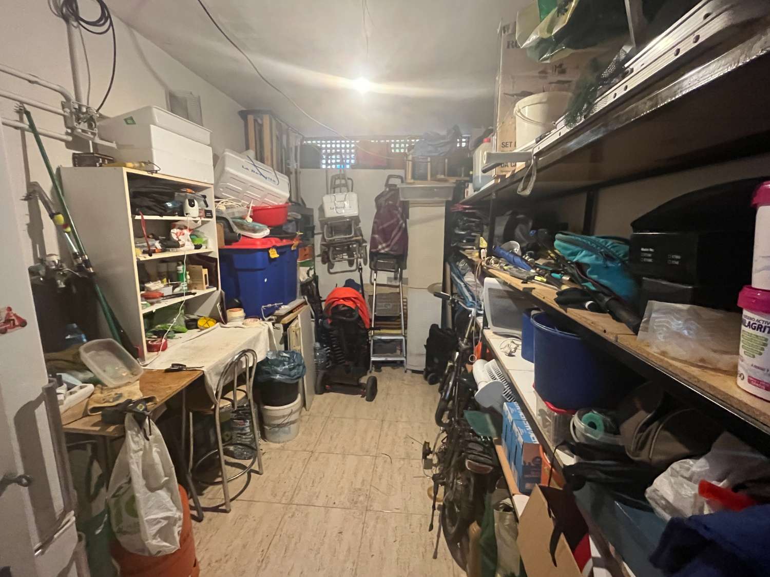 Appartement met twee slaapkamers en zwembad dicht bij het centrum en het strand