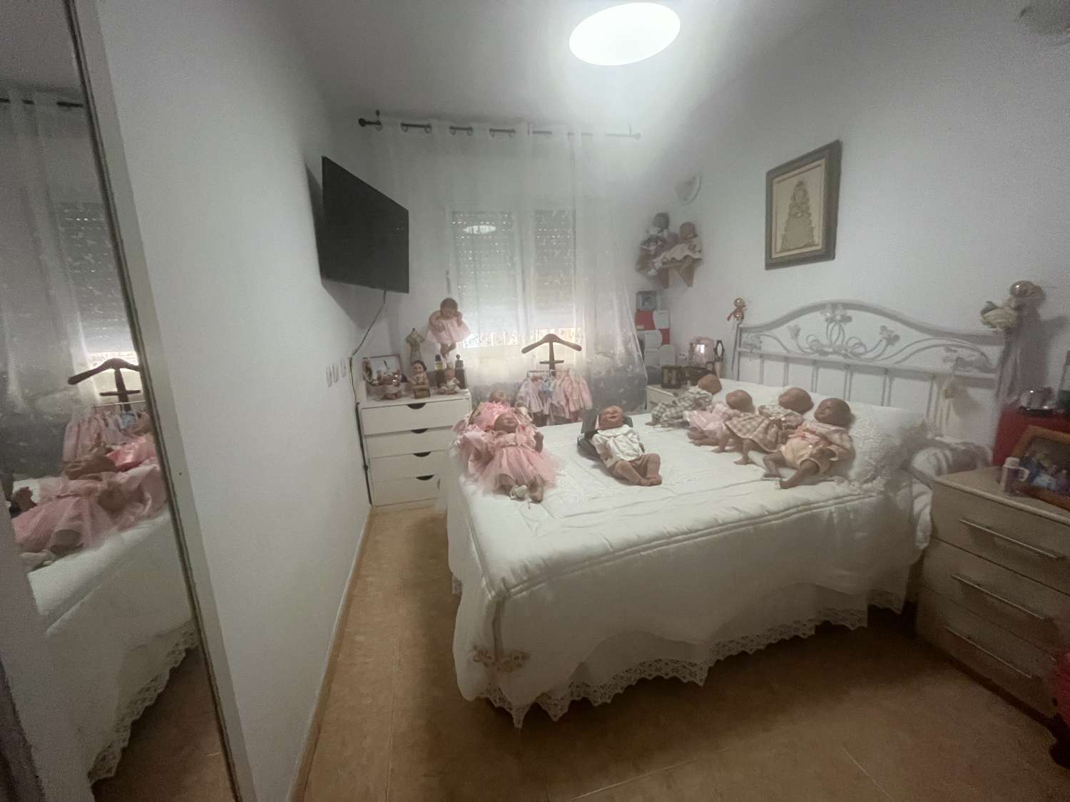 Appartement met twee slaapkamers en zwembad dicht bij het centrum en het strand